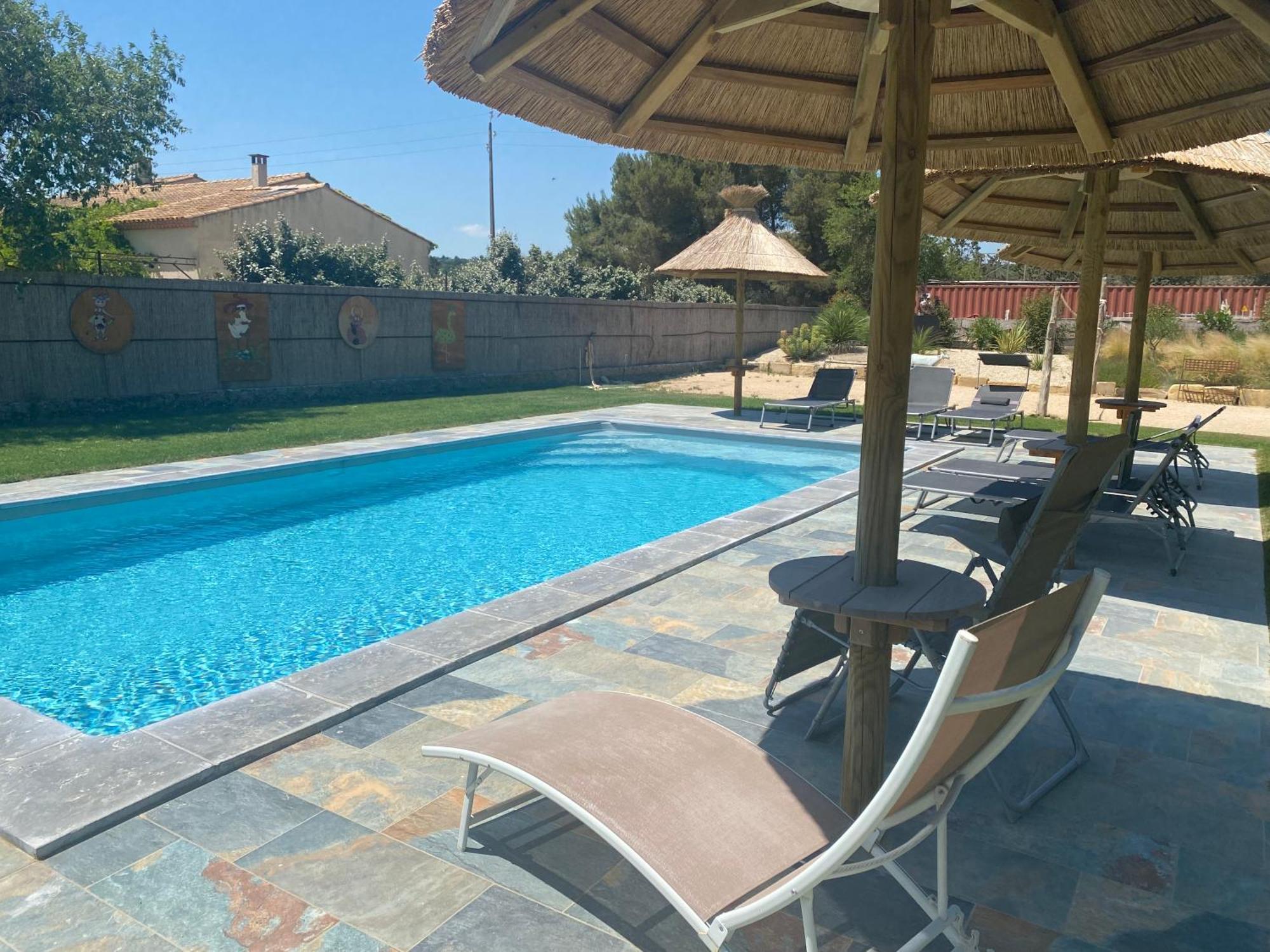 Gites Le Mas Guiraud Beaucaire  Esterno foto