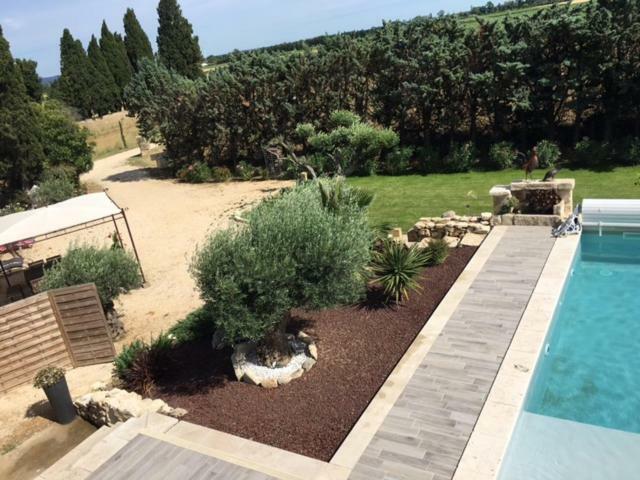 Gites Le Mas Guiraud Beaucaire  Esterno foto