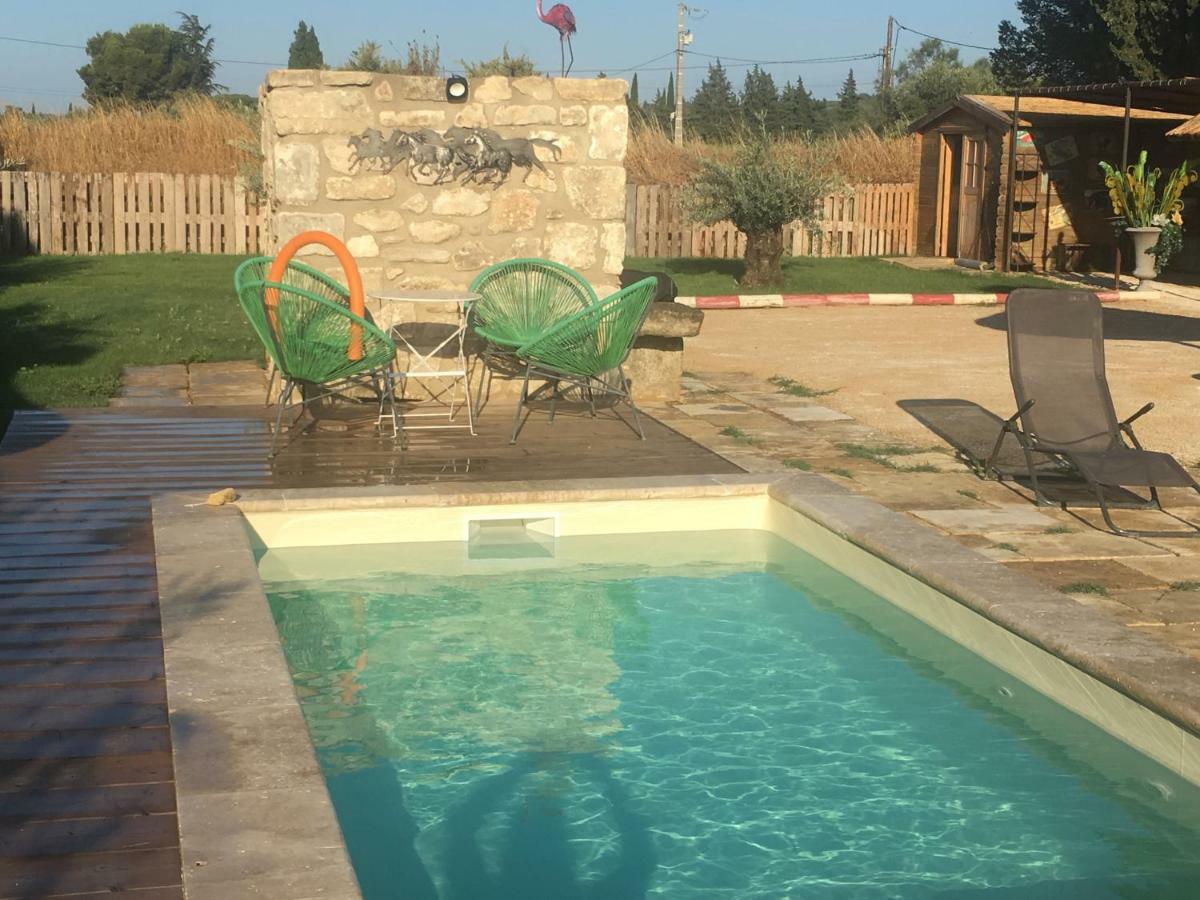 Gites Le Mas Guiraud Beaucaire  Esterno foto